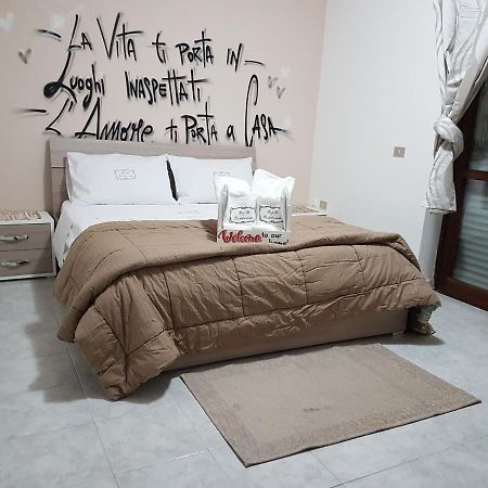 B&B La Dolce Notte ซานตา มาเรีย คาปัว เวเตเร ภายนอก รูปภาพ